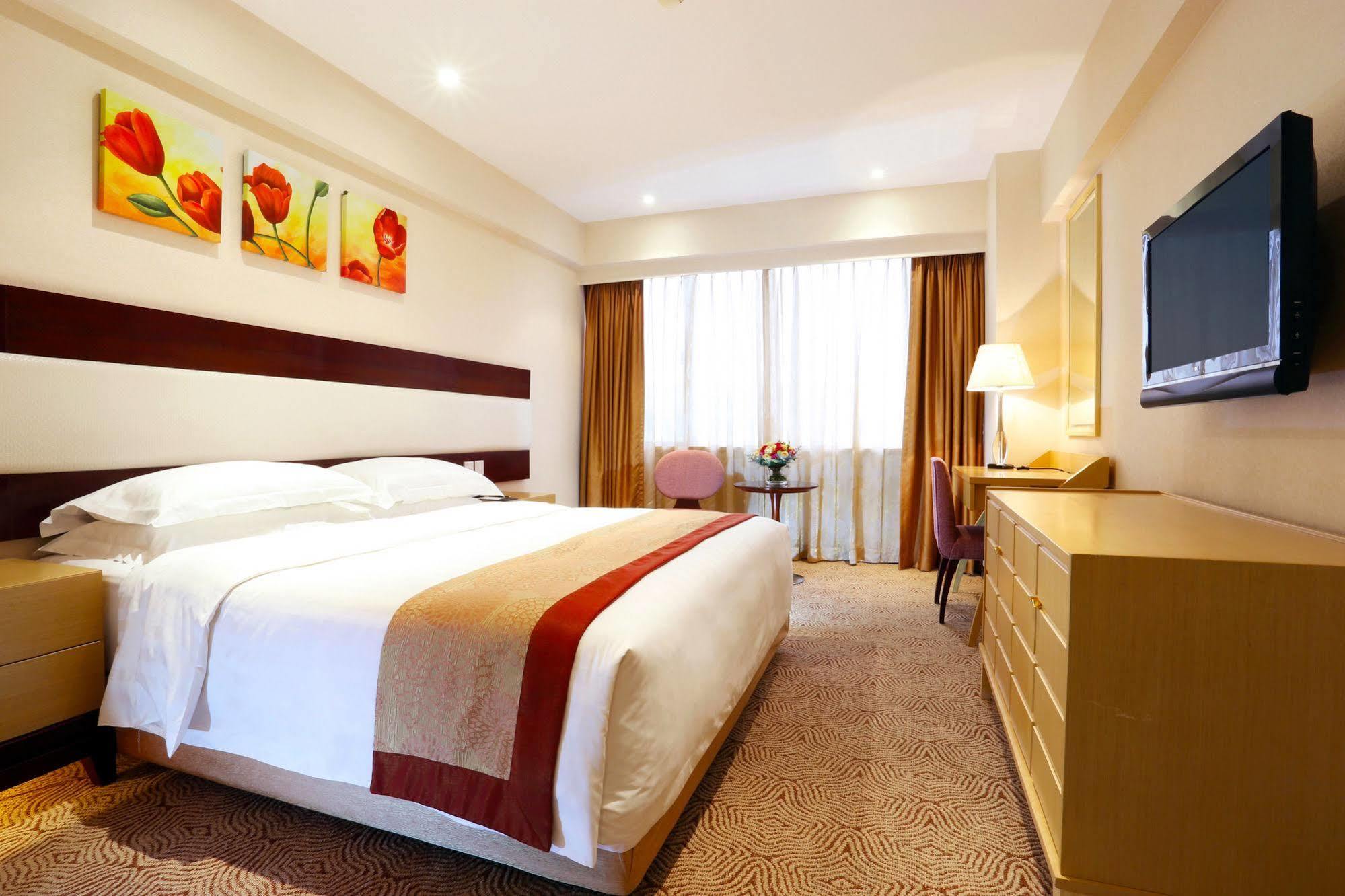 Casa Real Hotel 4*